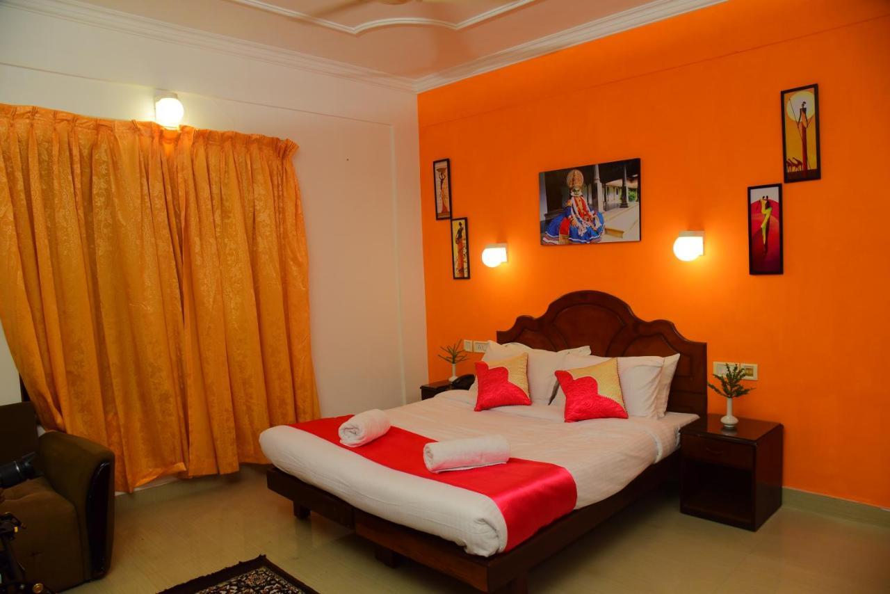 Ocean Bay Ayurvedic Beach Resort Kovalam Exterior foto